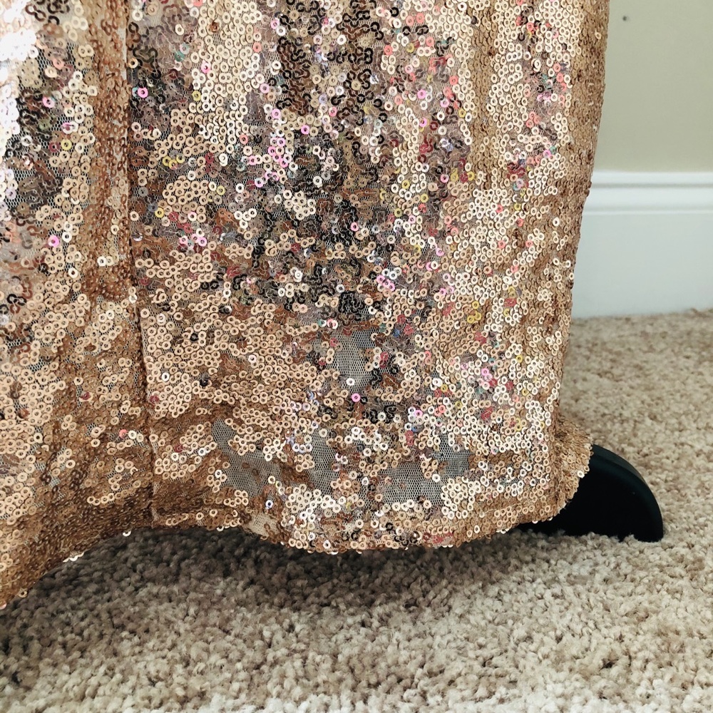 Rose gold sequins dress - Picture 7 of 8